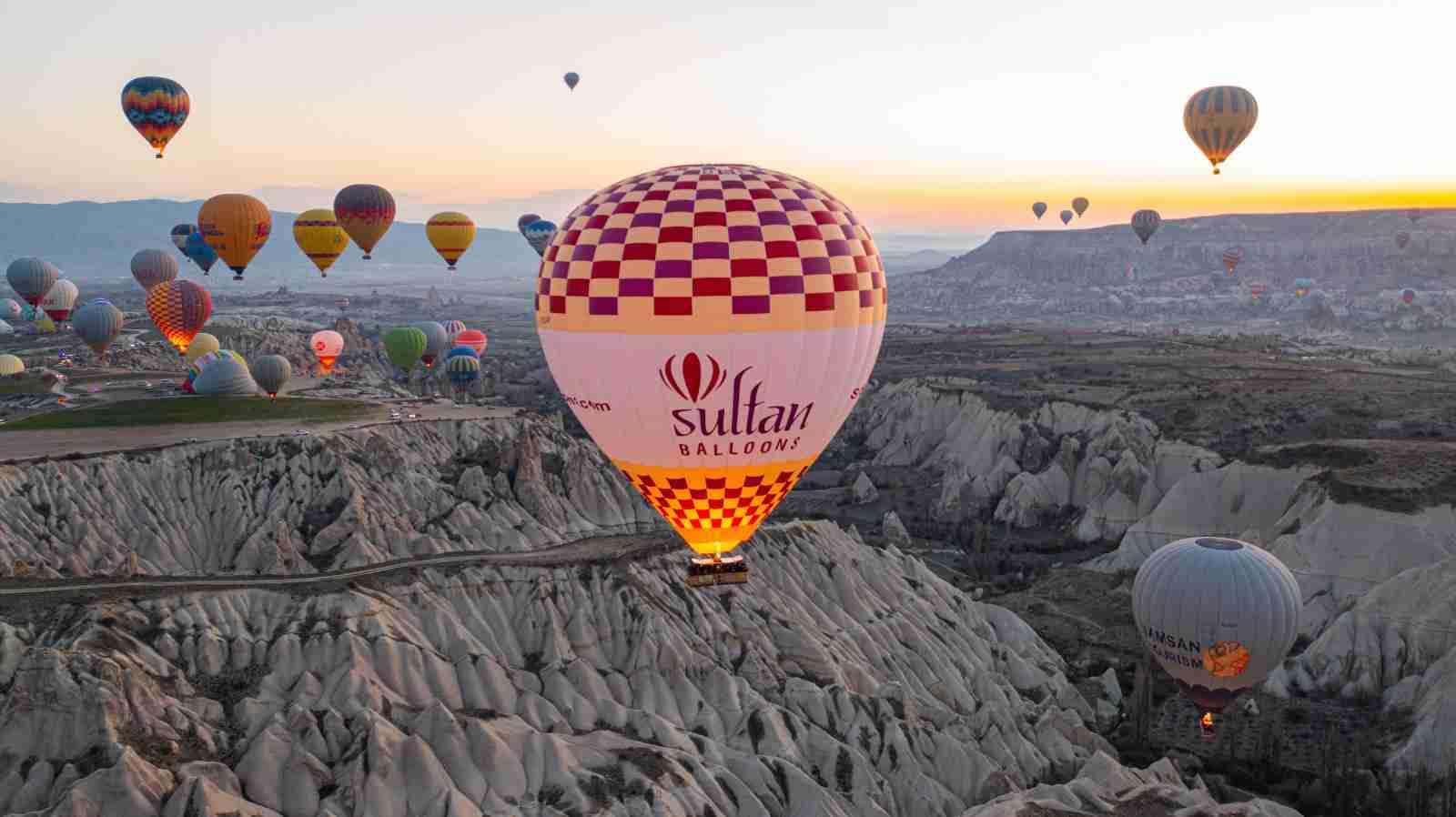 Hot Air Balloon Company Cappadocia- Reputable Balloon booking 8 Hot air balloon company,balloons