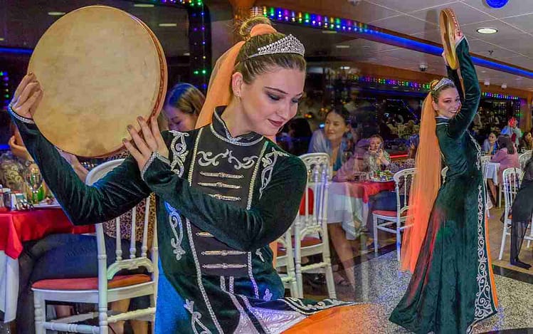 Highlights of the New Year's Eve Dinner Cruise by Turna Tour Cruise 11 Turna Tour